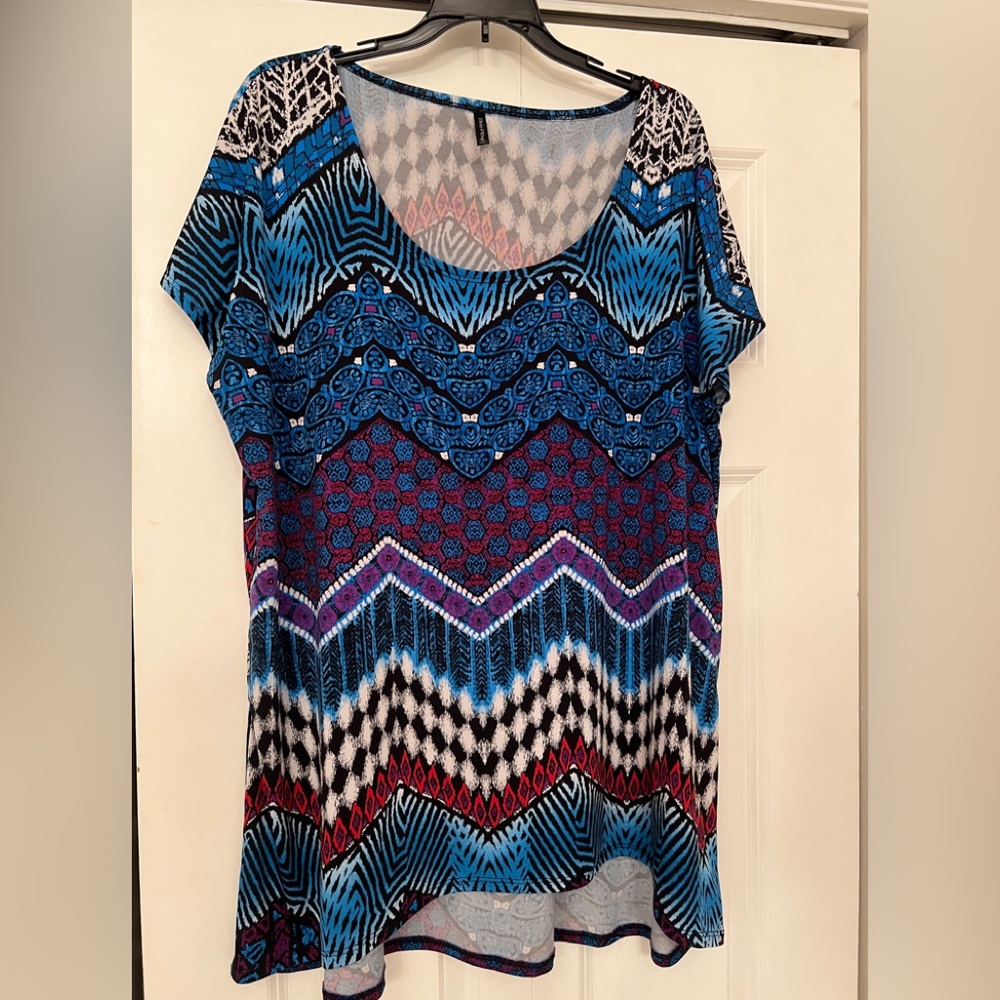 2x Multiple colored short sleeve blouse. Bleeker and McDougal